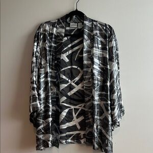 Chico's Black and Gray Abstract Kimono Top